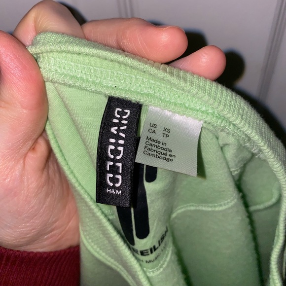 Billie Eilish Sweatshirt - Picture 4 of 5